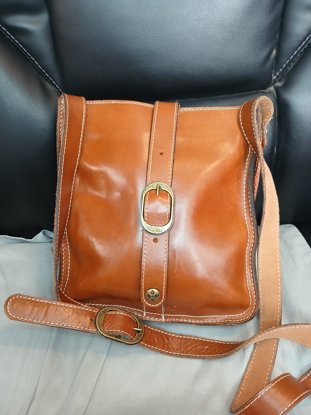 Patricia Nash Classic Tan Leather Crossbody Bag